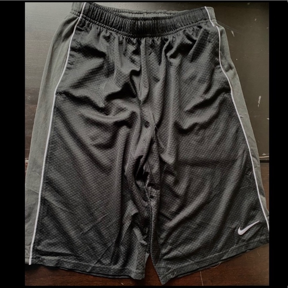 Nike Boy’s Dri-FIT Athletic Shorts Black w/Grey XL